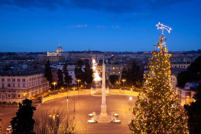 La Piazza del Popolo et son arbre de Noël