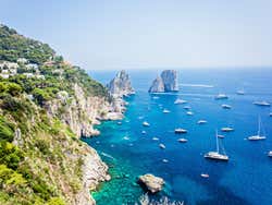 Vue sur Faraglioni depuis Capri